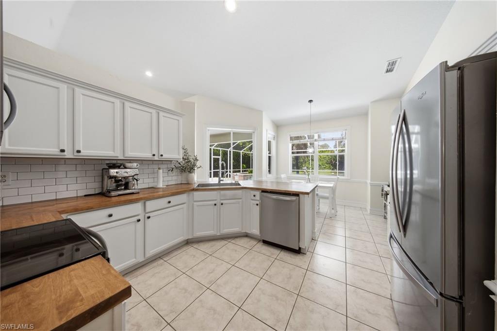 5791 Golden Gate PKWY photo 15