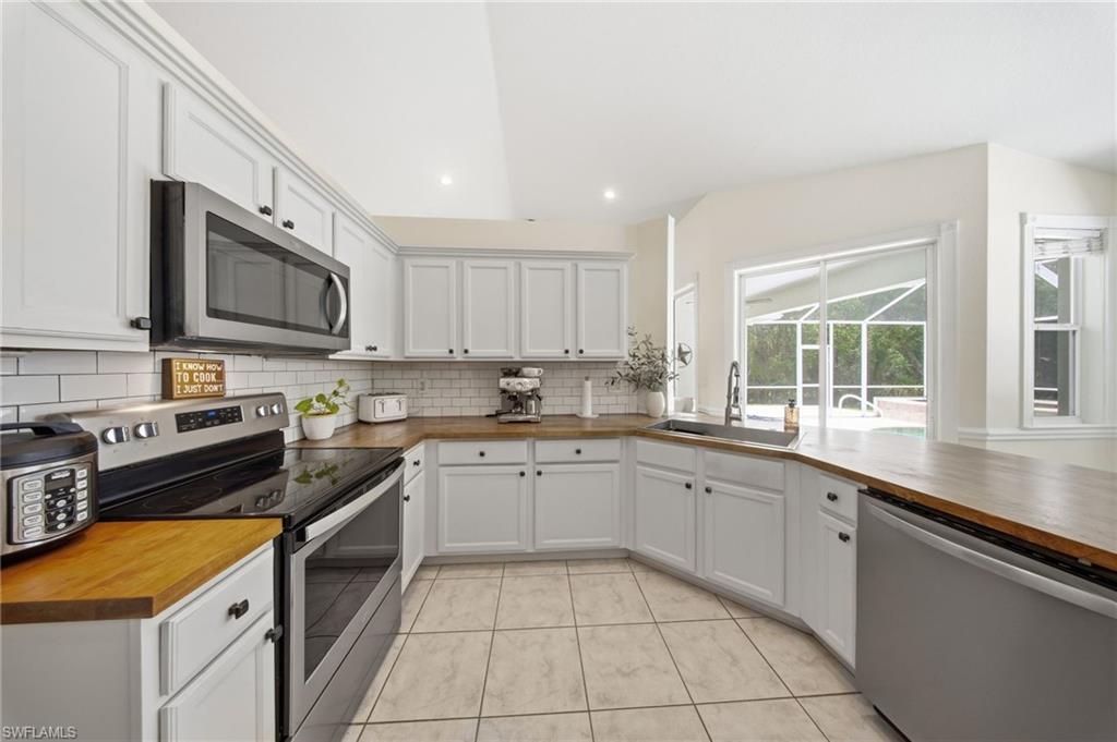 5791 Golden Gate PKWY photo 21