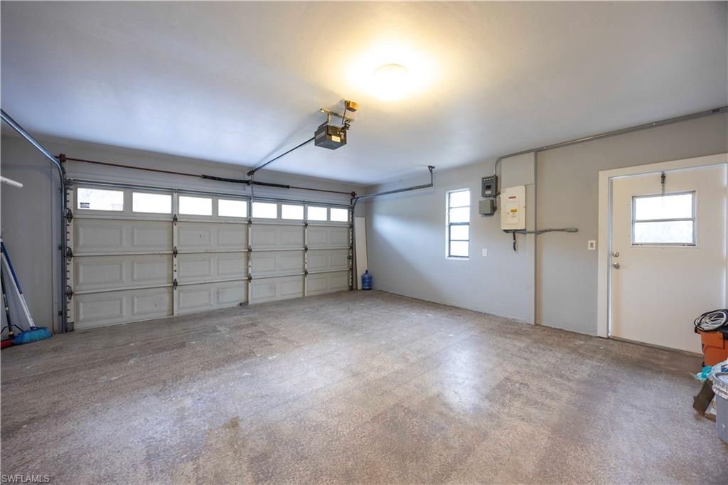 511 Washington AVE photo 21