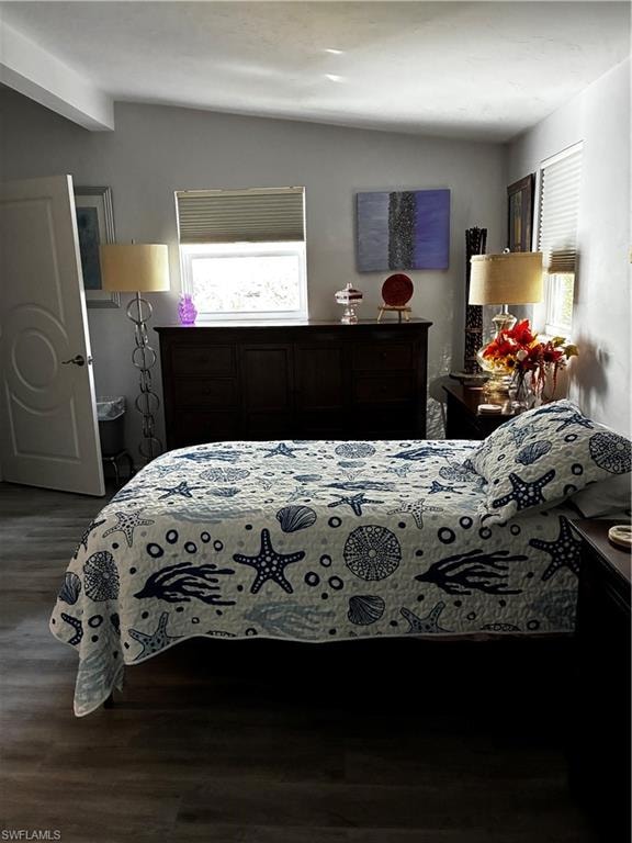 One-bedroom, large room, turnkey furnished.