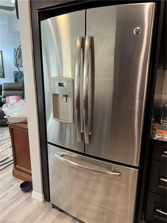 Large french door ref with bottom freezer