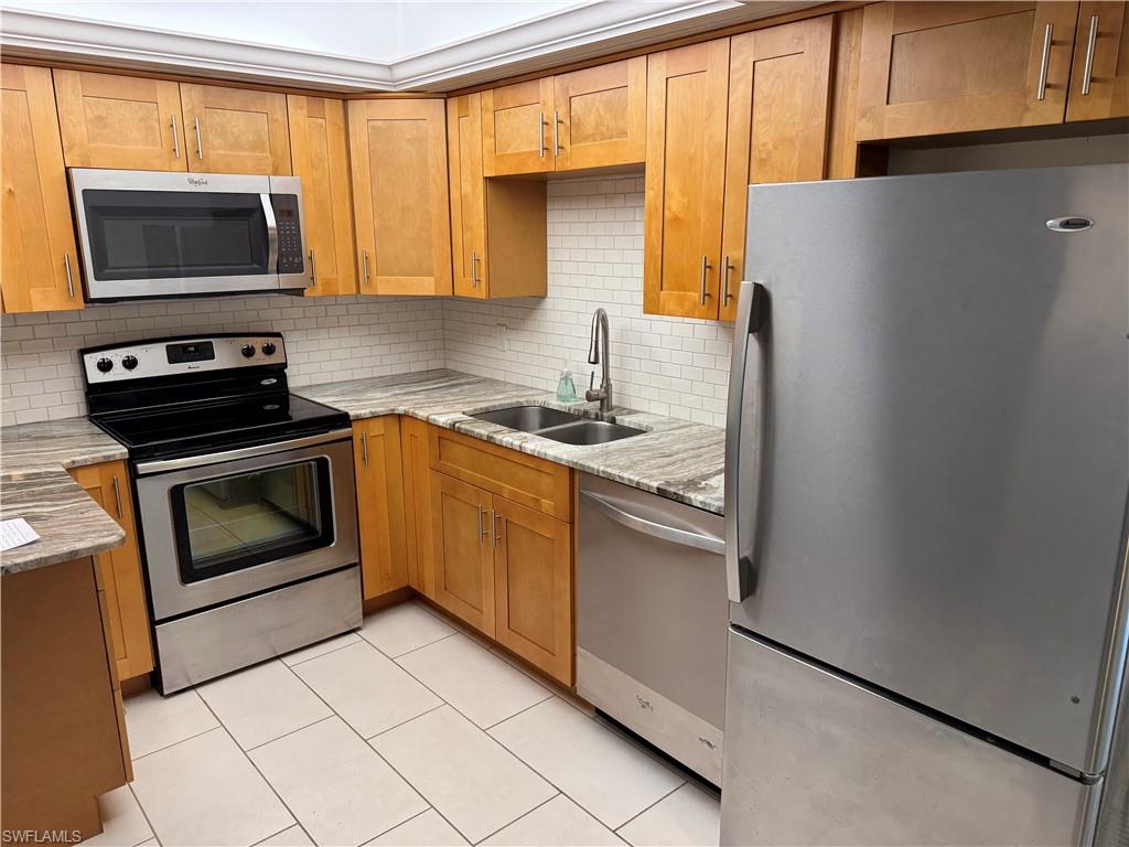 12481 McGregor BLVD 1 photo 11