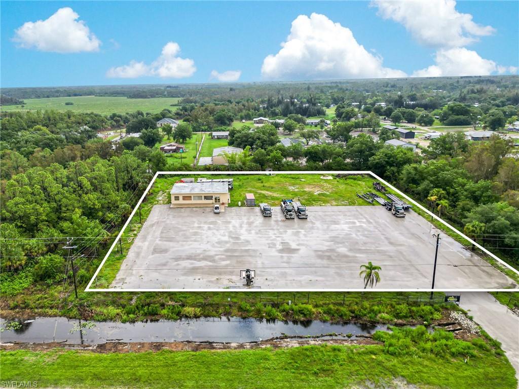 16070 Tamiami TRL photo 16