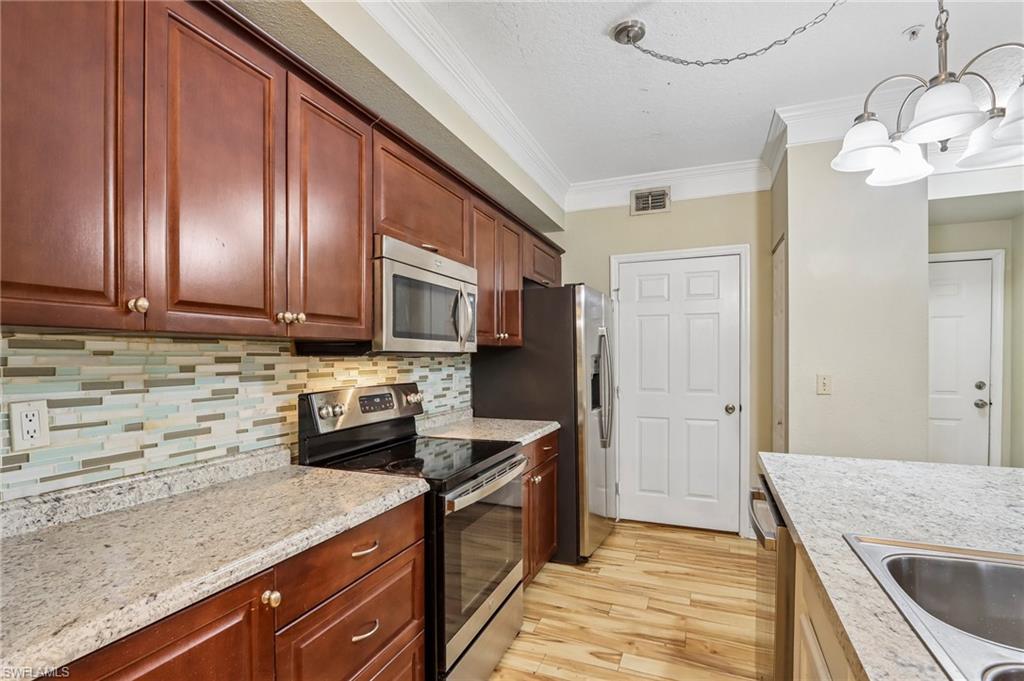 11571 Villa Grand DR 617 photo 9