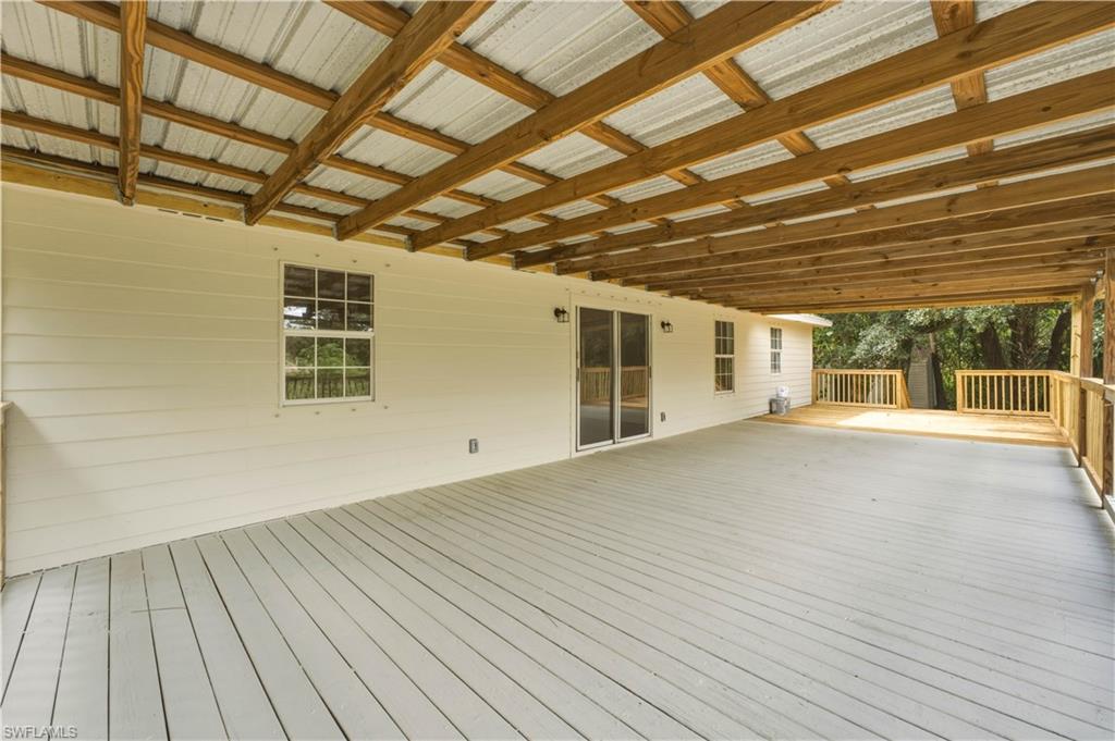 820 Abbott AVE photo 26