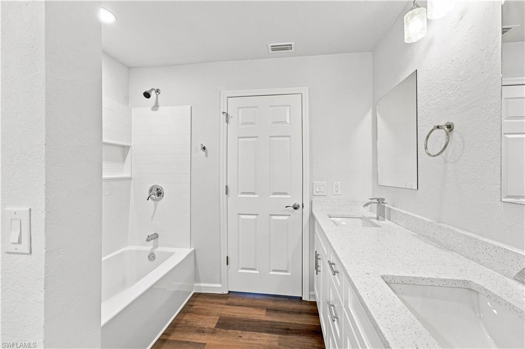 820 Abbott AVE photo 9