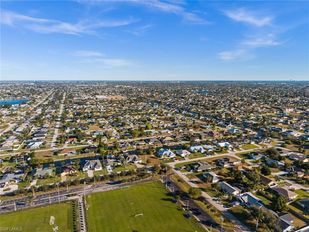 Waterfront lot with recreation nearby