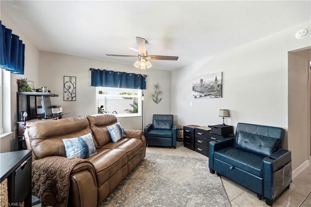39 Desert Candle CIR