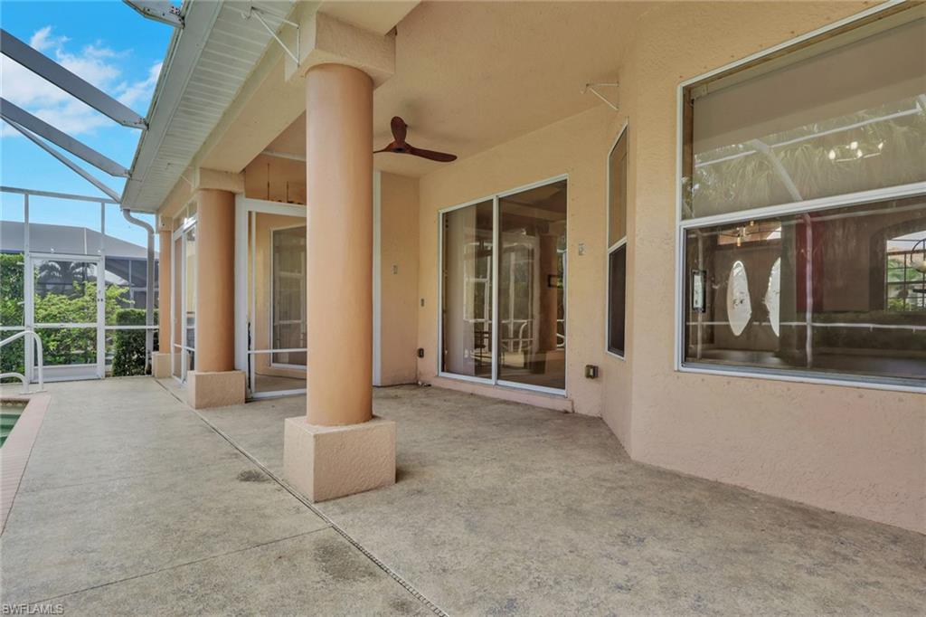 Spacious lanai for multiple seating areas