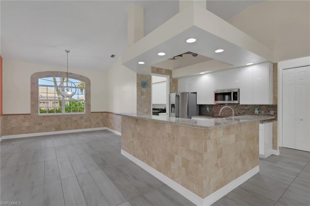 8596 Southwind Bay CIR photo 9