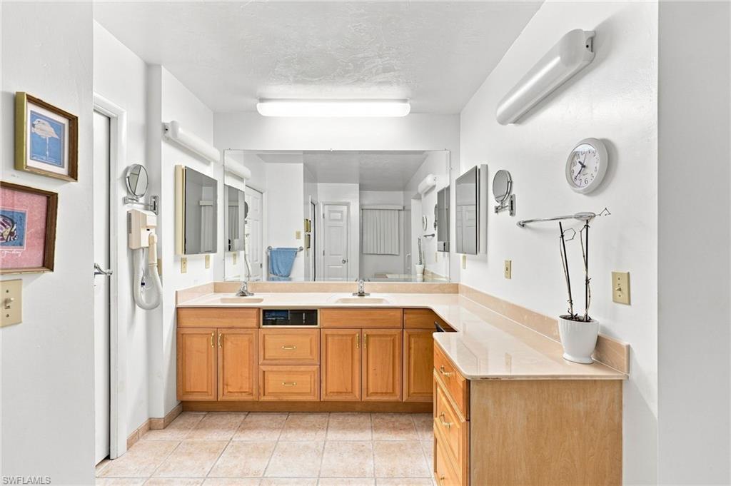 4651 West BLVD photo 29