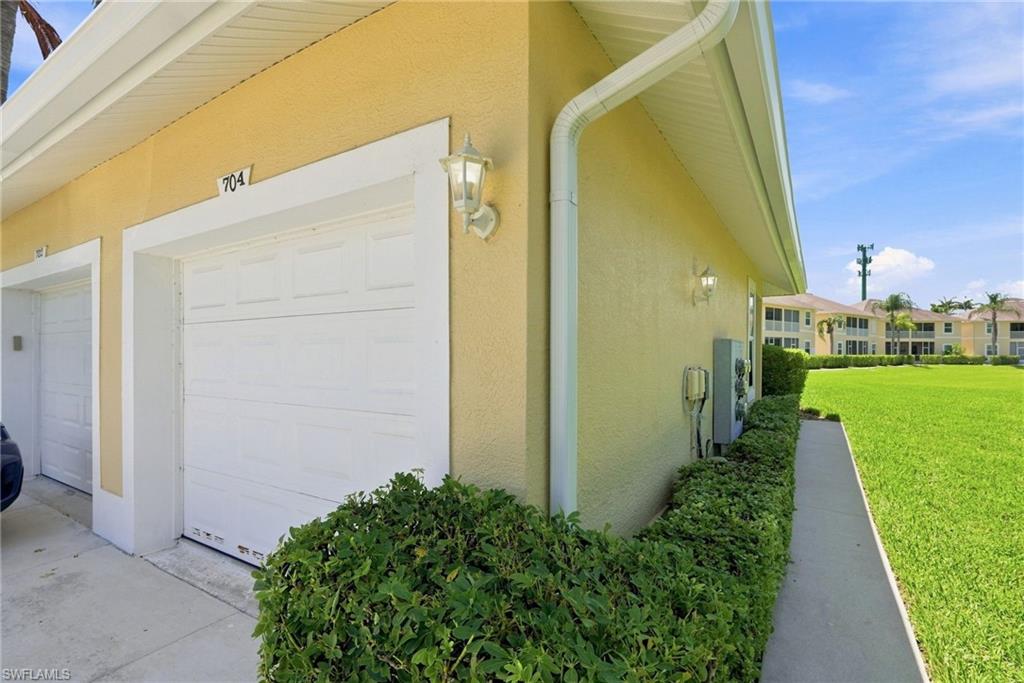 1067 Hartley AVE 704 photo 27