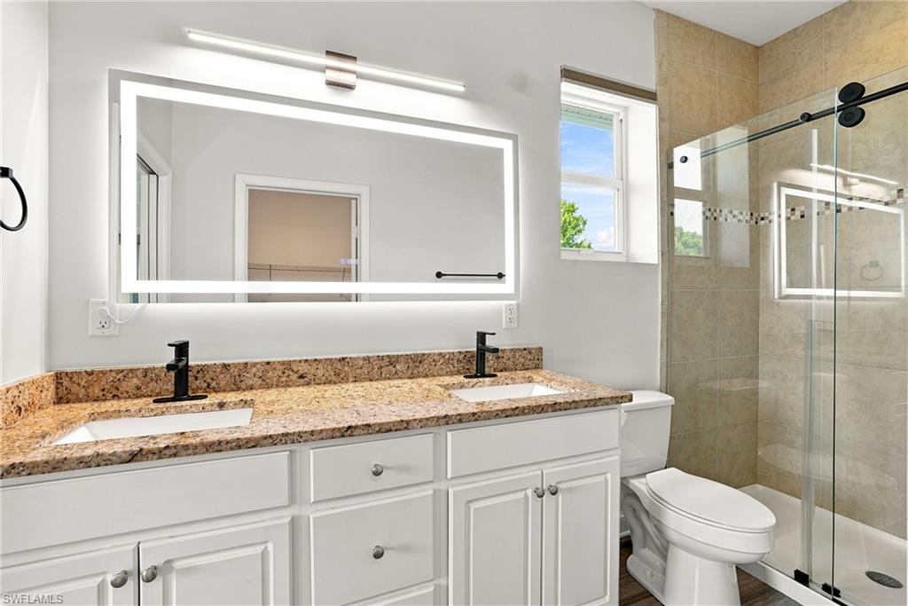 1067 Hartley AVE 704 photo 14