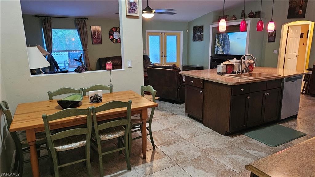 Large eat in kitchen. Double Door Pantry
