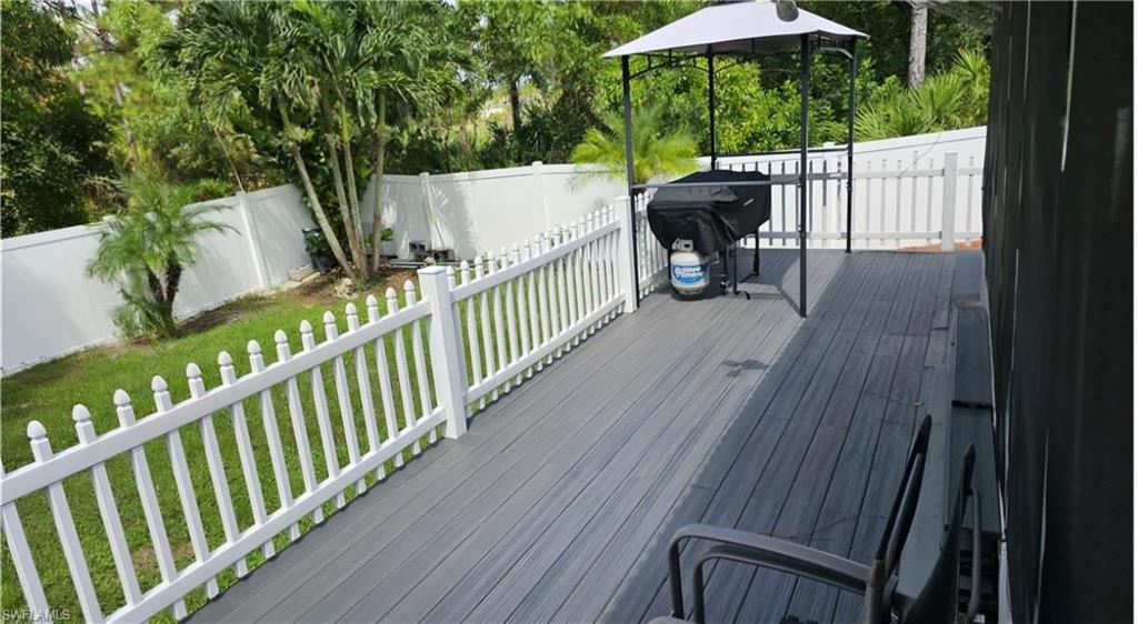 Newer Composite Deck. No maintenance needed