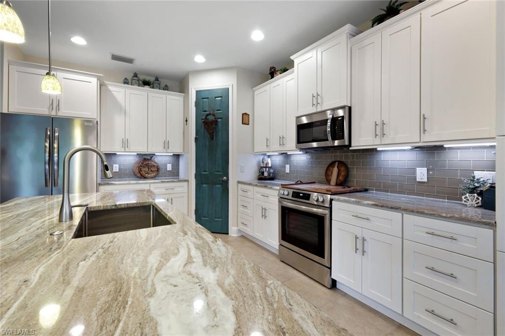 8554 Banyan Bay BLVD photo 12