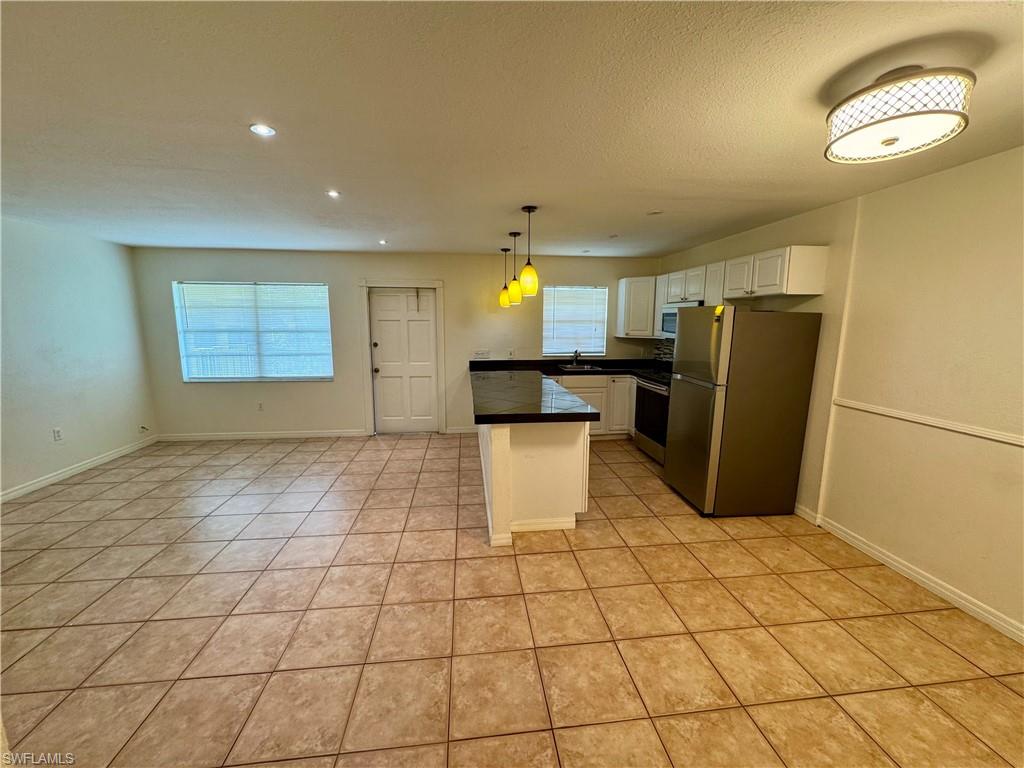 4290 Gulfstream DR 12