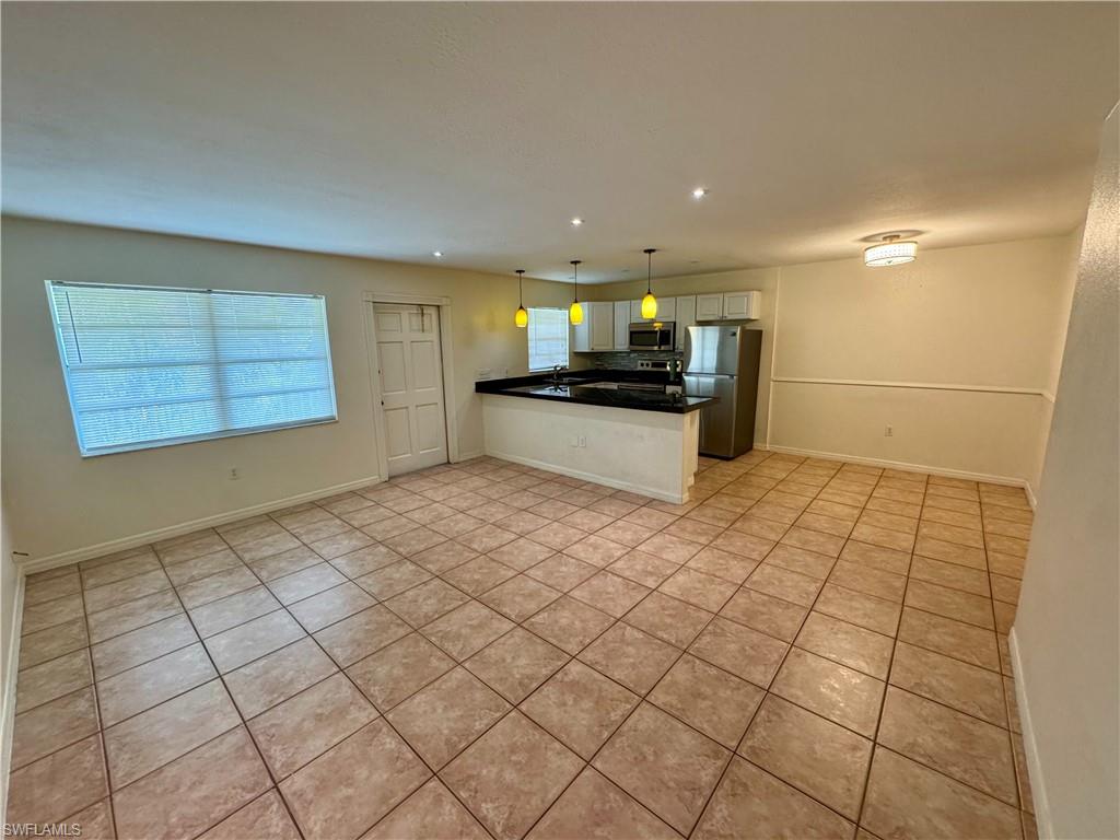 4290 Gulfstream DR 12