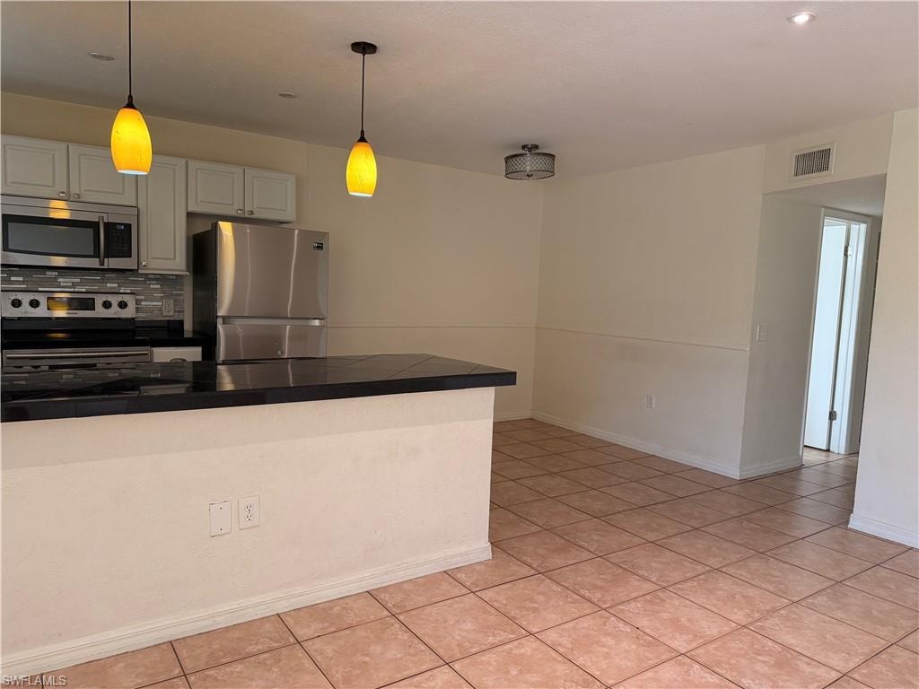 4290 Gulfstream DR 12