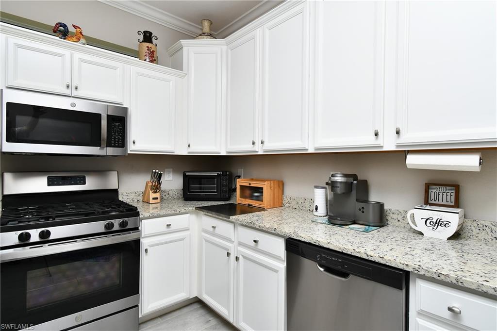 17709 Woodland CT photo 18