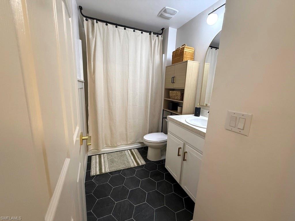 3192 Estancia LN photo 9