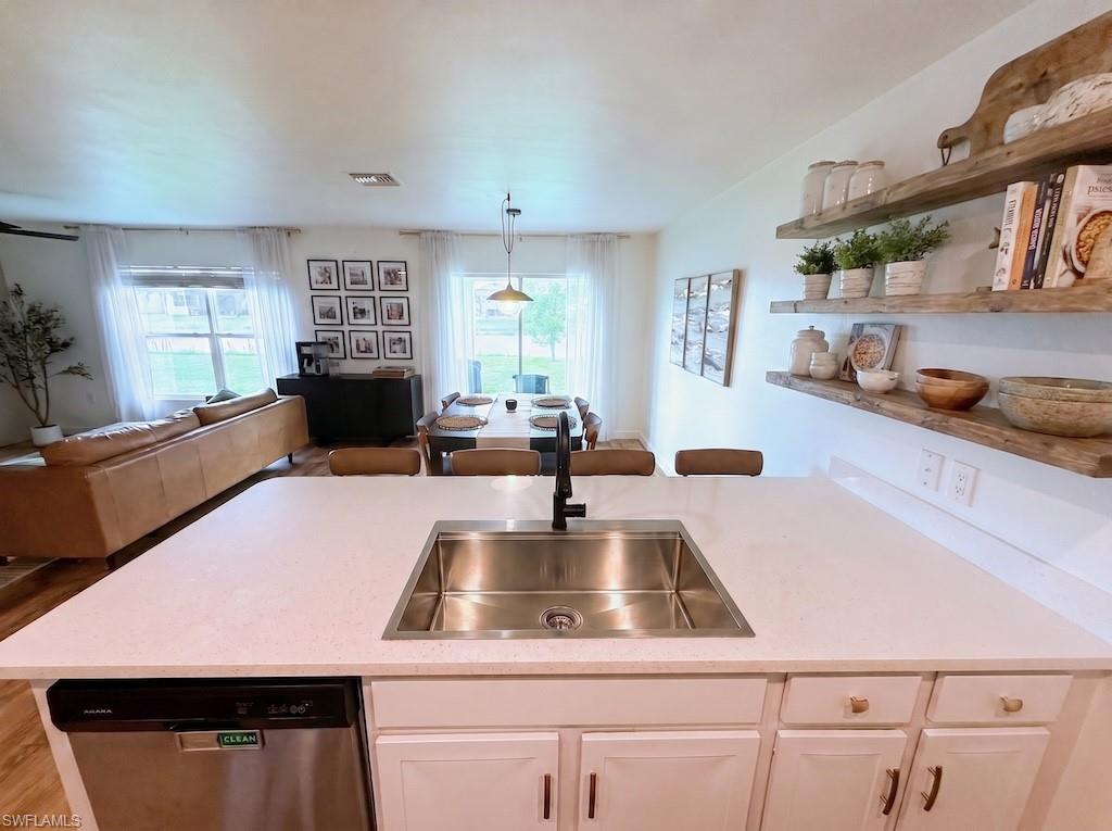 3192 Estancia LN