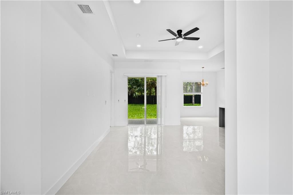 942 Kanuga ST E photo 6