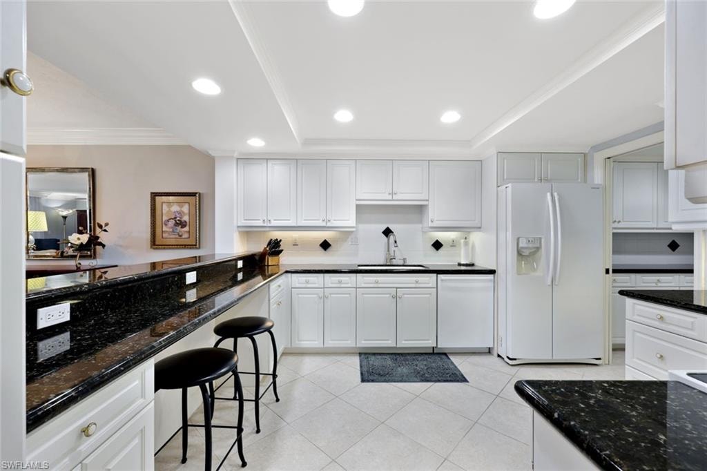 6075 Pelican Bay BLVD 1101