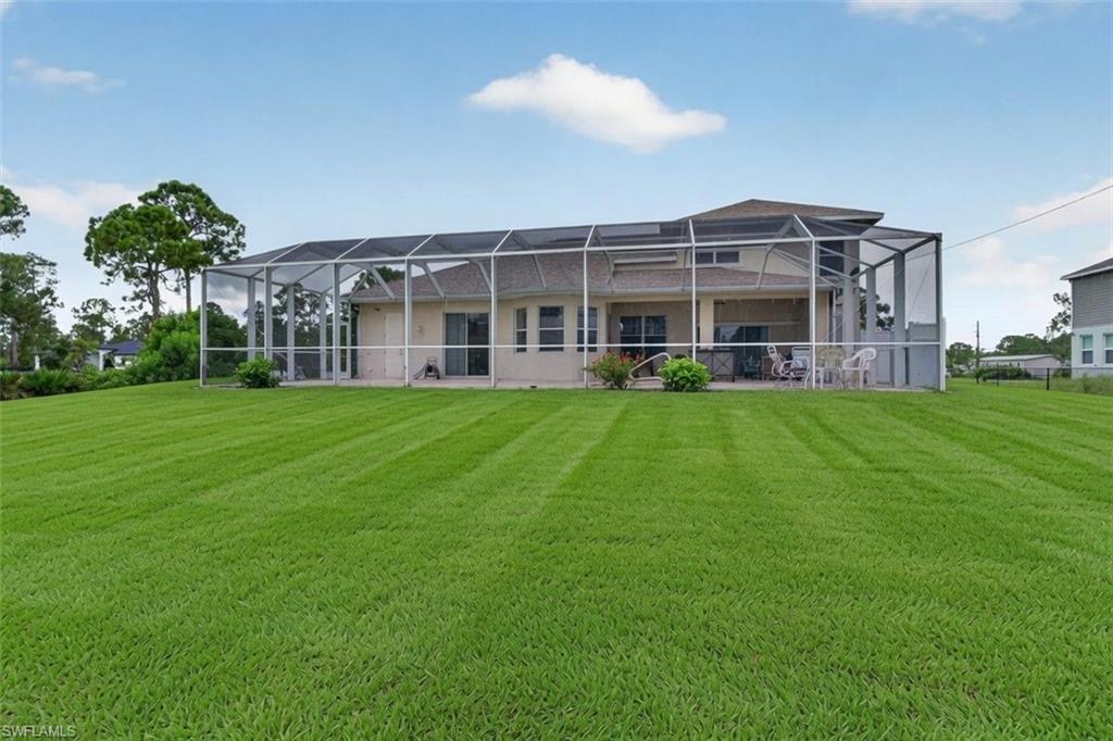 Yard virtually staged