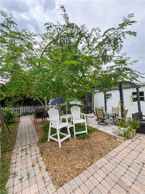 Welcome to a small but charming house!