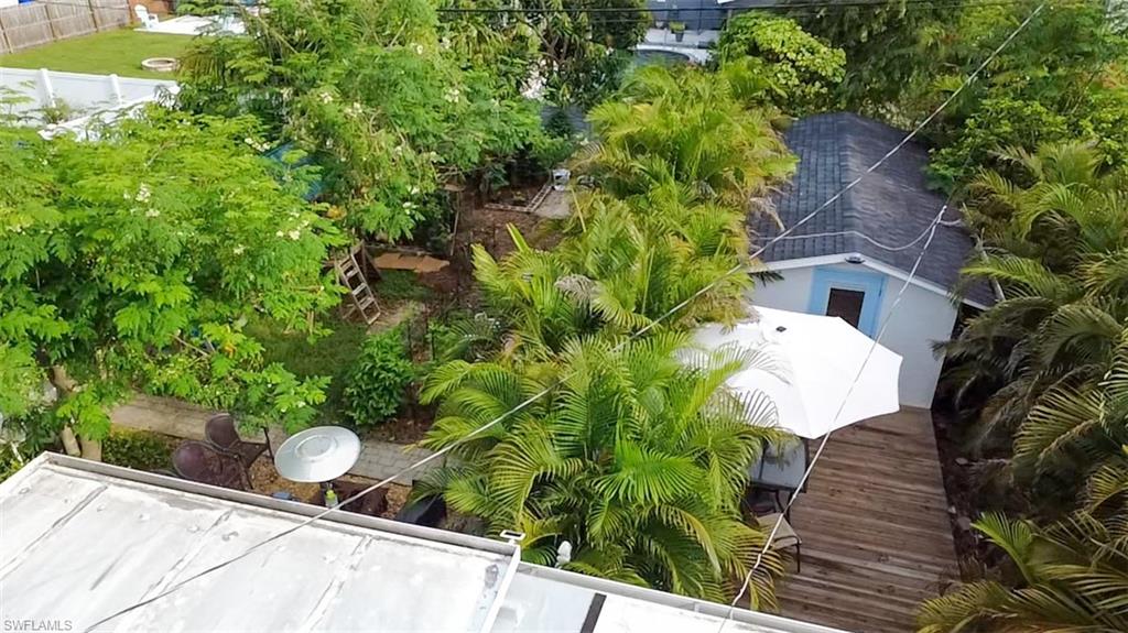 Aerial tiny house view