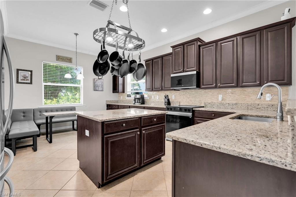 1804 Cayon CT photo 6