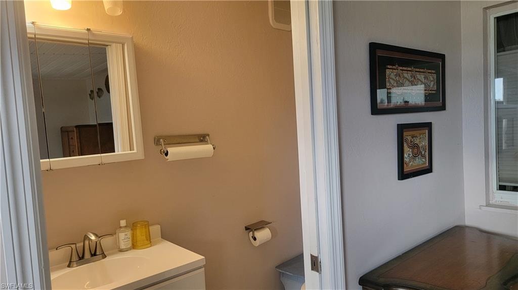 4712 Tahiti DR photo 33