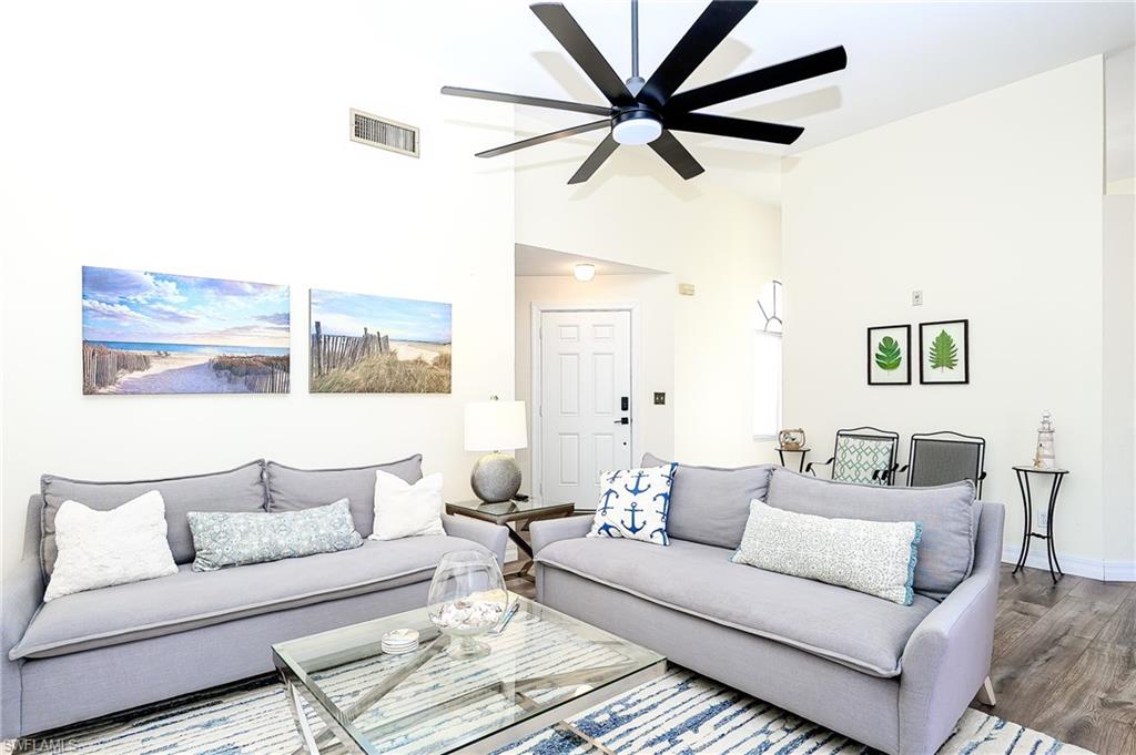 586 Beachwalk CIR O-305