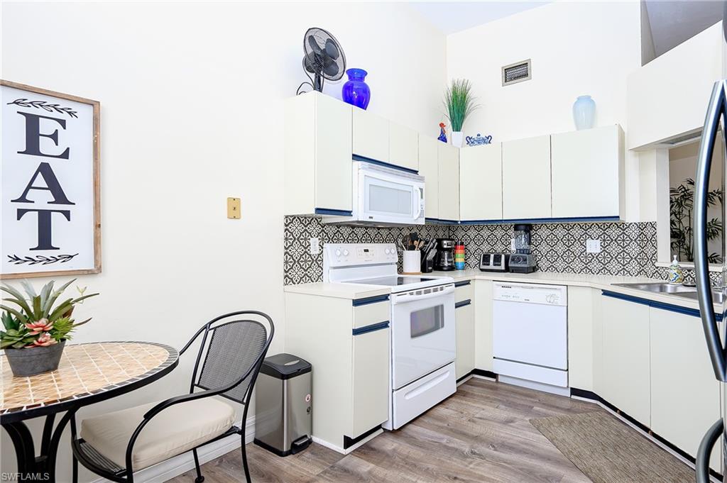 586 Beachwalk CIR O-305 photo 11