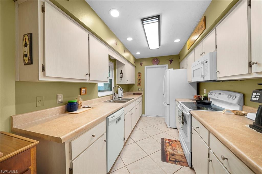 19016 Murcott DR E photo 13