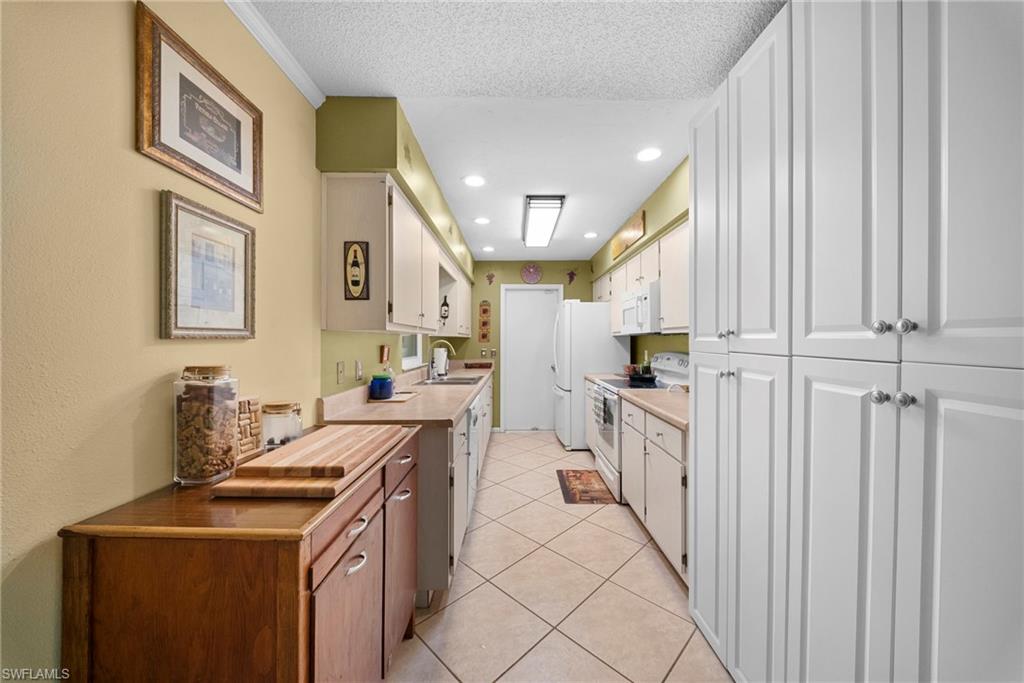 19016 Murcott DR E photo 11