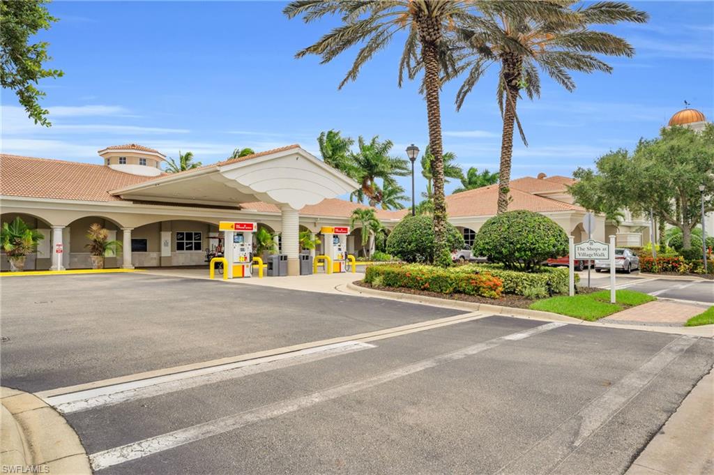 Bar & Grill, Deli, Ice Cream Shop, Salon/Spa, Gas Station, Car Wash Post Office