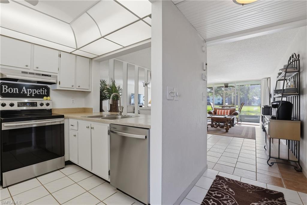 1086 Forest Lakes DR 106 photo 17