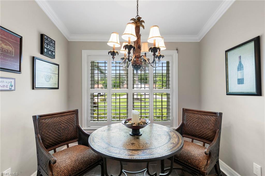 221 Kings WAY photo 10