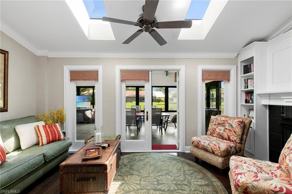 221 Kings WAY photo 11