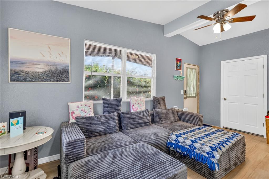 22018 Catherine AVE photo 13