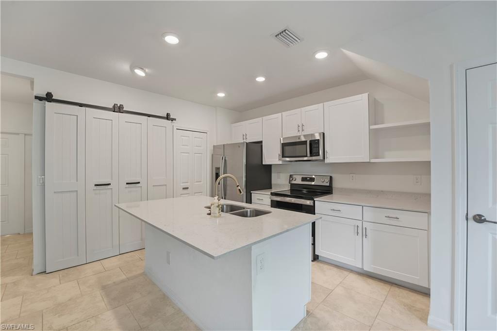 14053 Oviedo PL photo 6