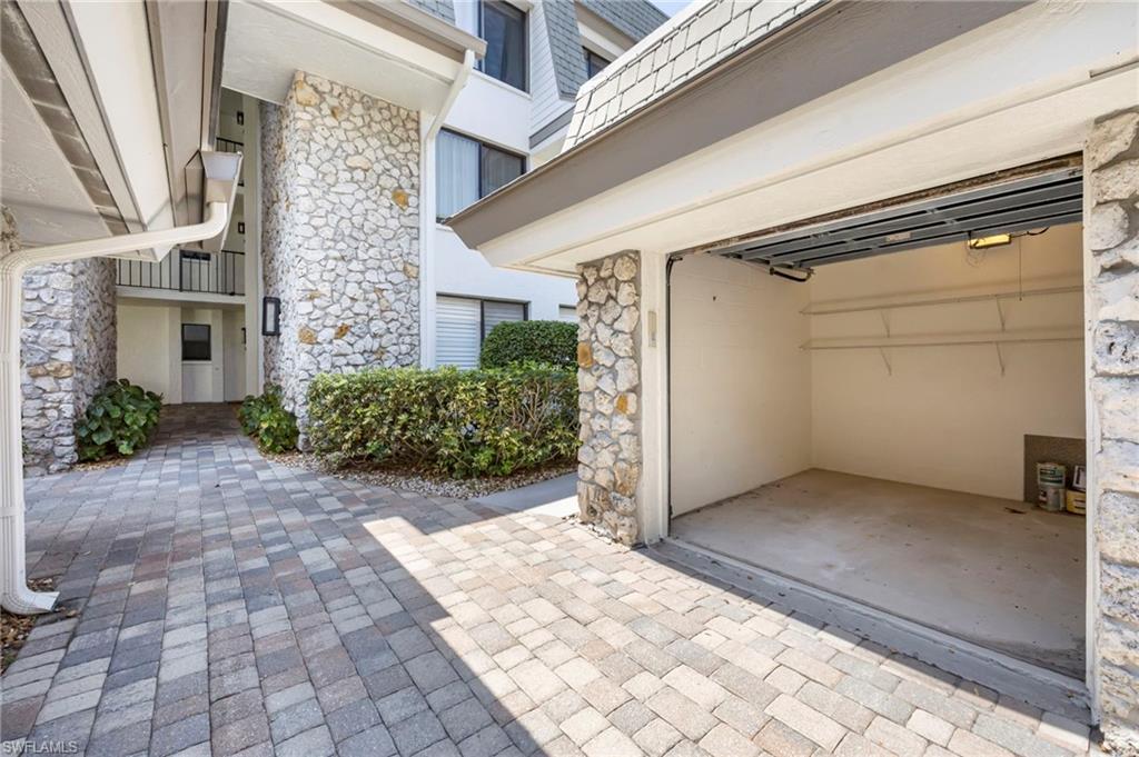 425 Wildwood LN photo 24