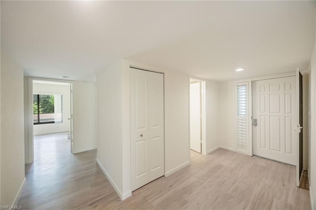 425 Wildwood LN photo 14