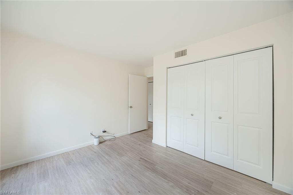 425 Wildwood LN photo 15