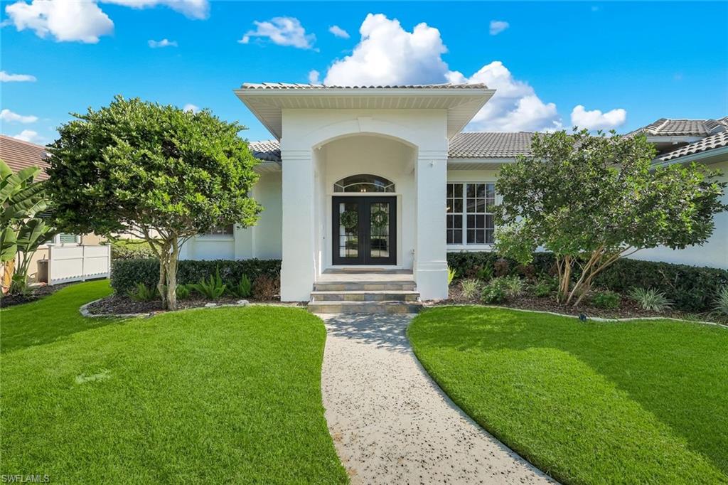 8748 Lake CIR