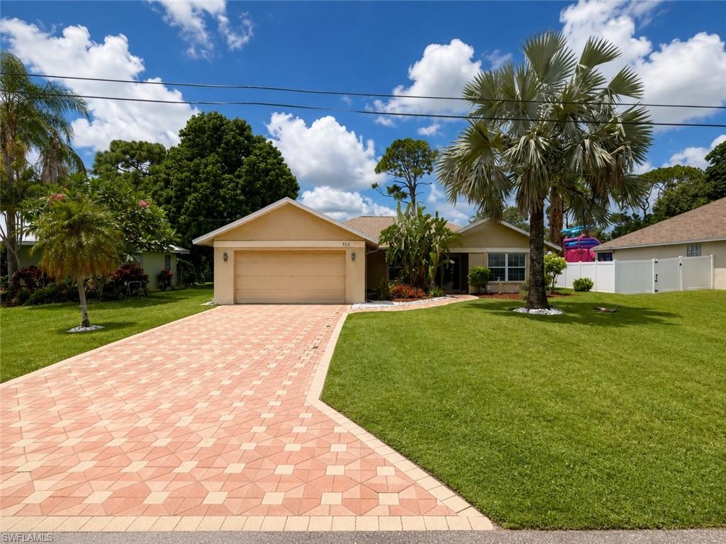 922 SE 1st PL