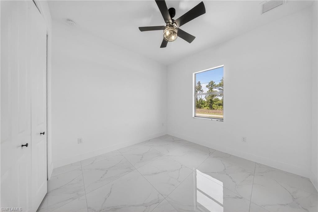 1213 Dodwin ST E photo 19