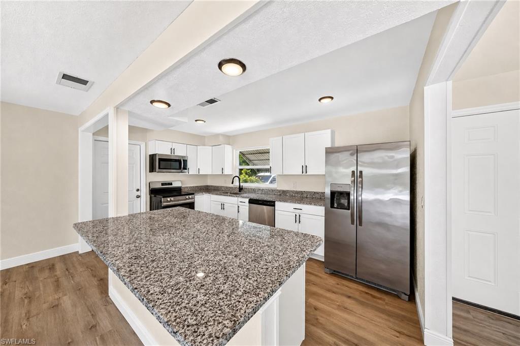 5312 Coral AVE photo 10